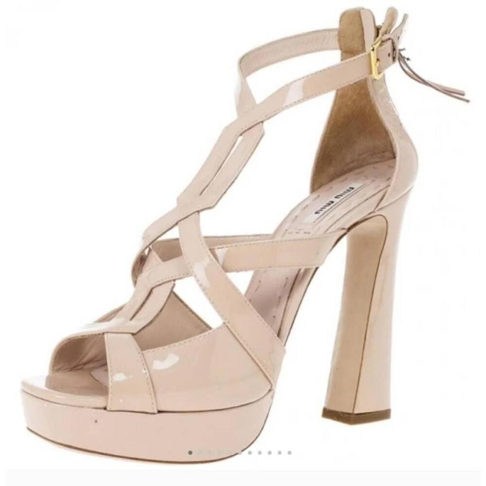 Miu Miu Nude Patent Leather Sandals Back Zip Chunky Heel Open Toe